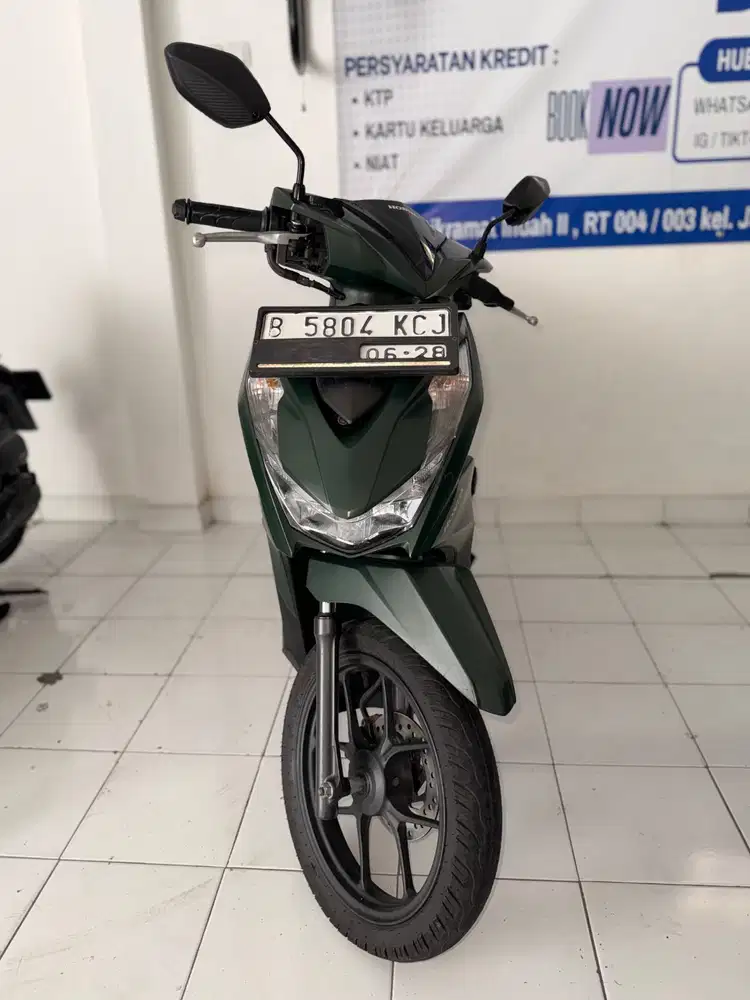 BEAT DELUXE 2023 HIJAU GOOD CONDITION