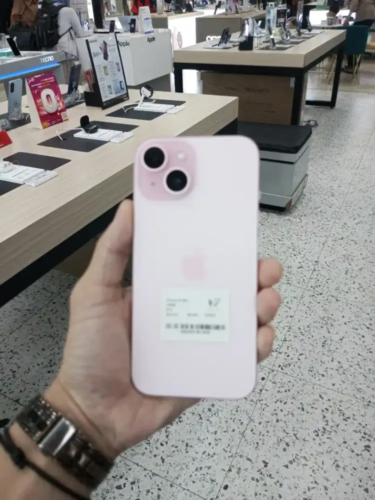 Cicilan iPhone 15 series tanpa kartu kredit dan DP dengan kredivo