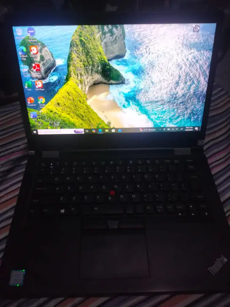 Lenovo. X380, yoga.corei5 gen 8 ram 8 gb sss 256.gb laptop carger