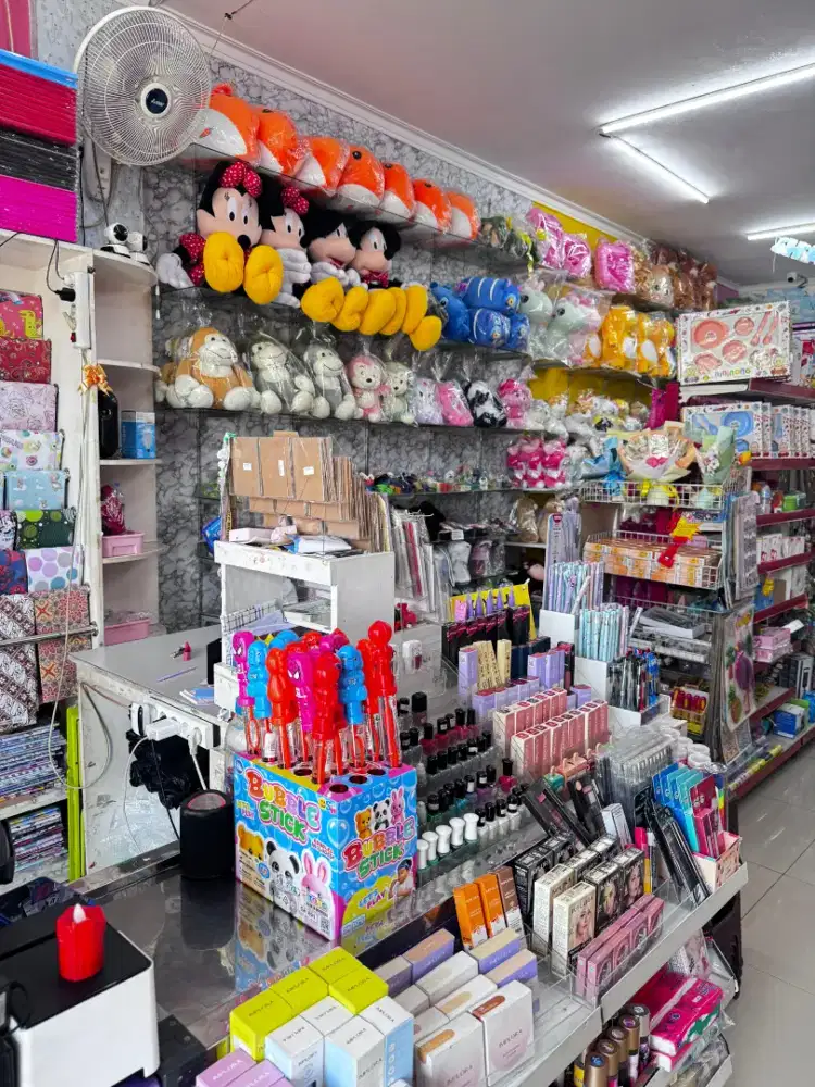 Dibutuhkan staff toko