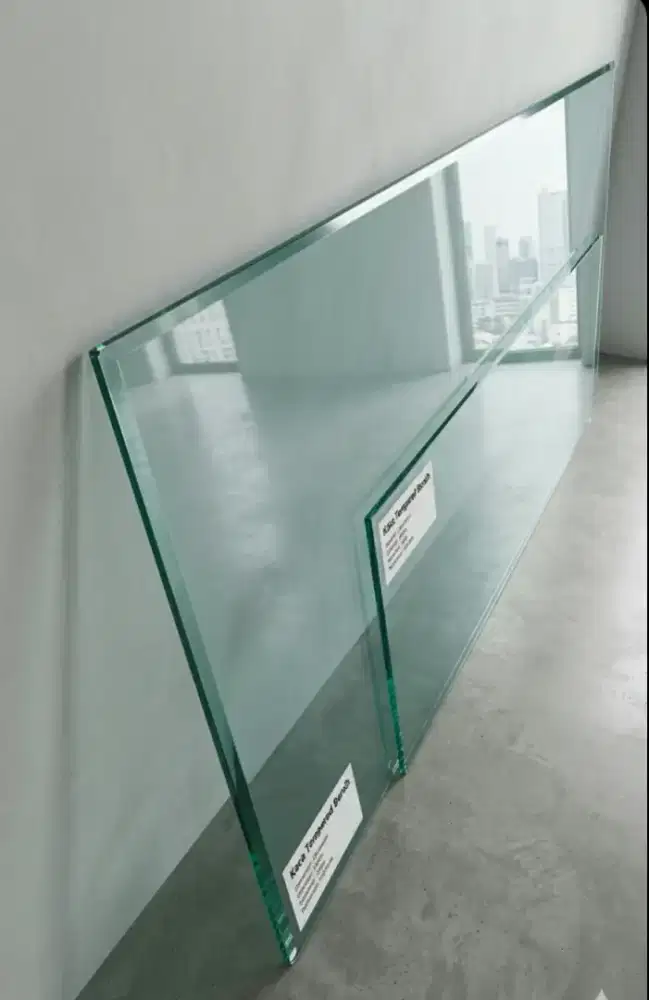 Kaca bening tebal 5mm
Uk besar edang