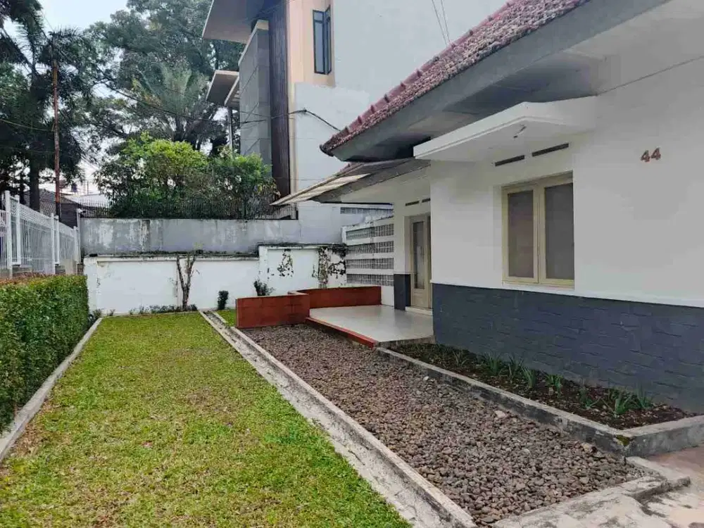 DISEWAKAN Rumah Strategis Luas Nyaman Di Sayap Pajajaran Bandung