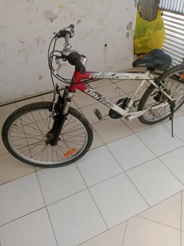 Sepeda Gunung United Miami.