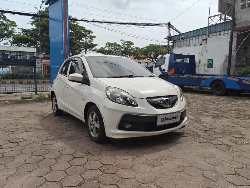 DP MURAH Honda Brio 1.2 E Bensin-AT 2017 Putih CAFPD