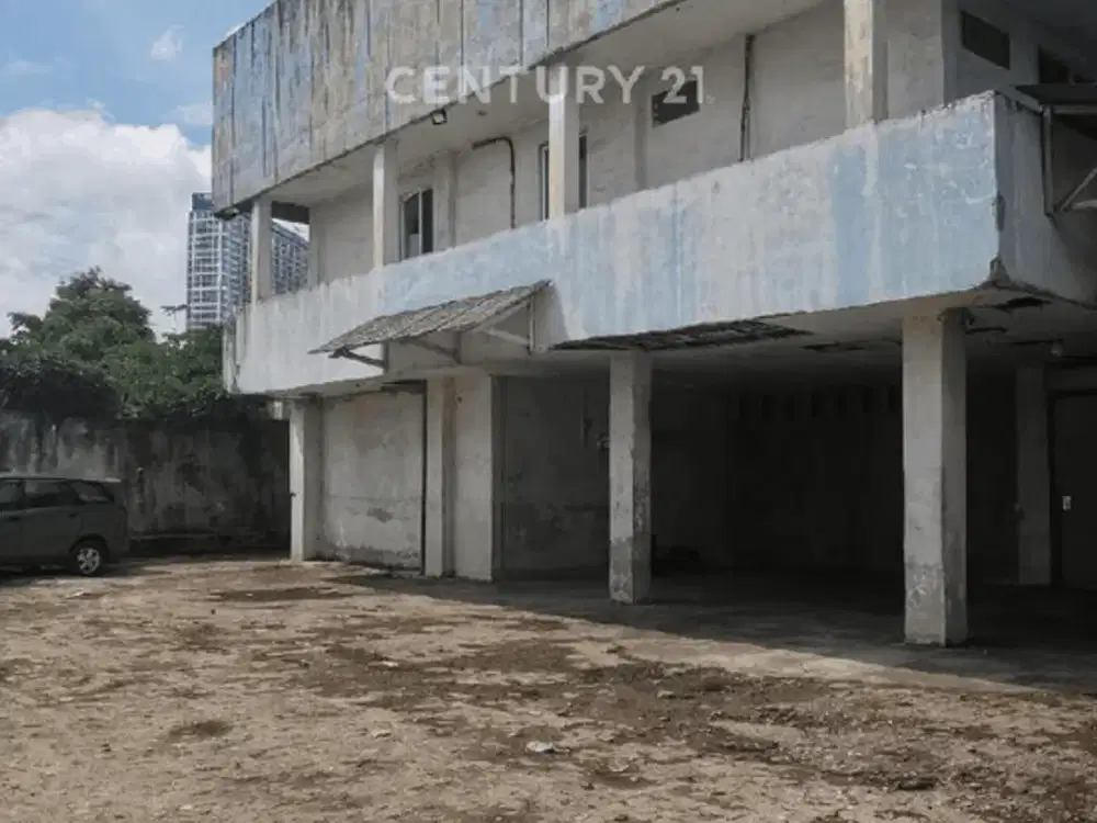 Gudang  Luas Dan Masih Beroperasi Di Kembangan Jakarta Barat