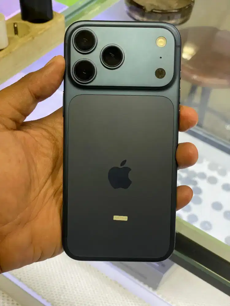 iPhone 17 Promax 256Gb iBox Lengkap Garansi Panjang