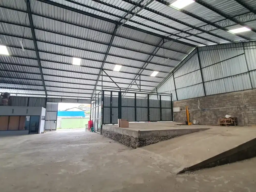Disewakan Gudang di Jl. Cargo Taman Denpasar Bali.