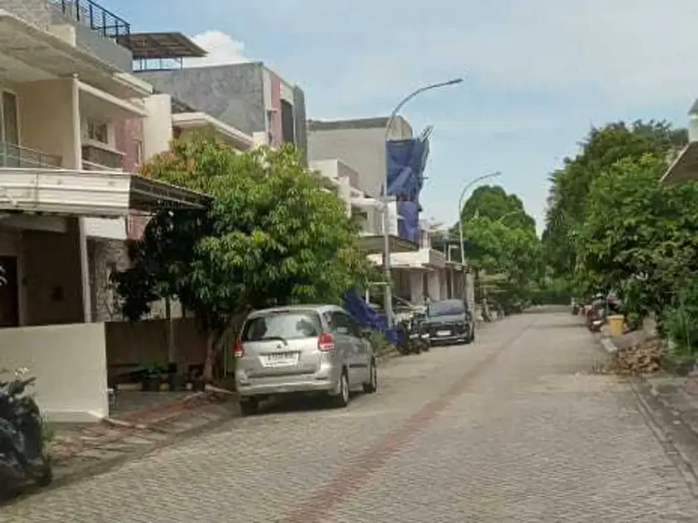 DISEWAKAN CEPAT RUMAH GOLF LAKE