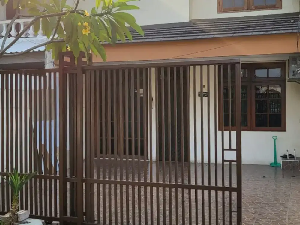 DISEWA RUMAH DI KOMPLEK GAIDNG PANDAWA KELAPA GADING LOKASI STRATEGIS