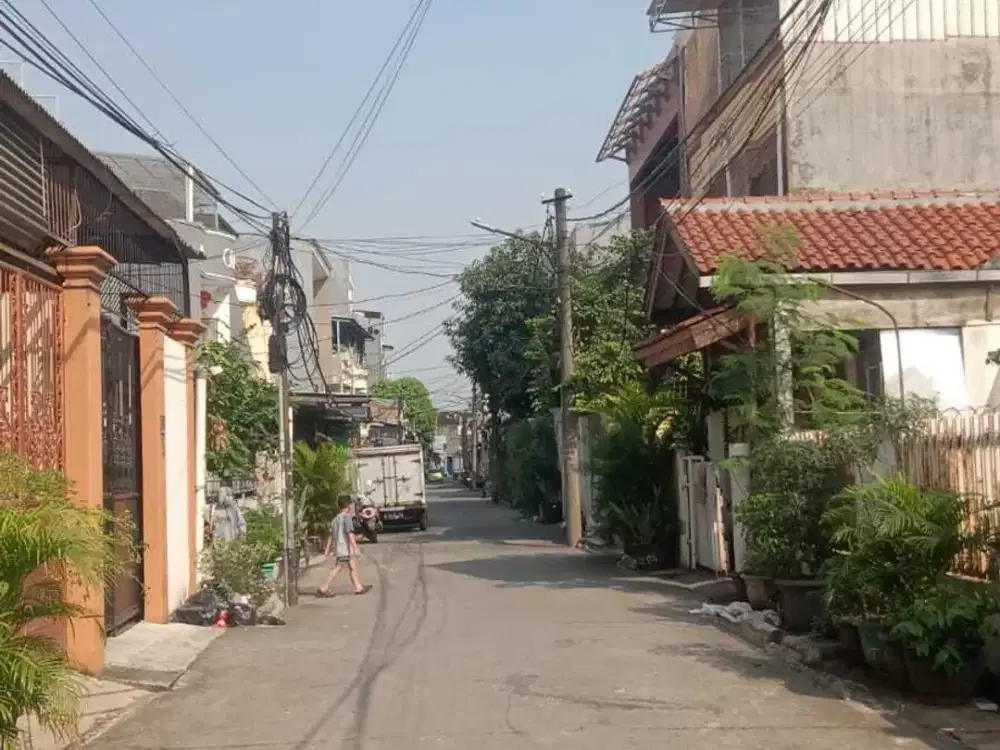 DIJUAL CEPAT RUMAH DI JALAN JELAMBAR SELATAN