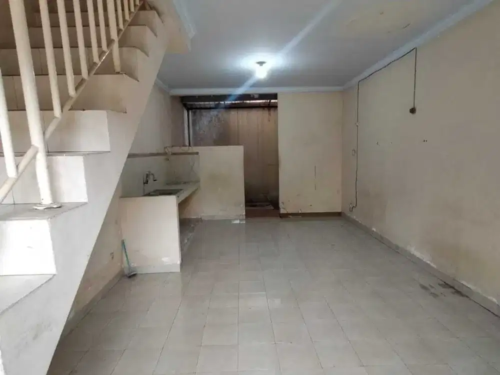 DISEWAKAN CEPAT RUMAH DI MUTIARA TAMAN PALEM