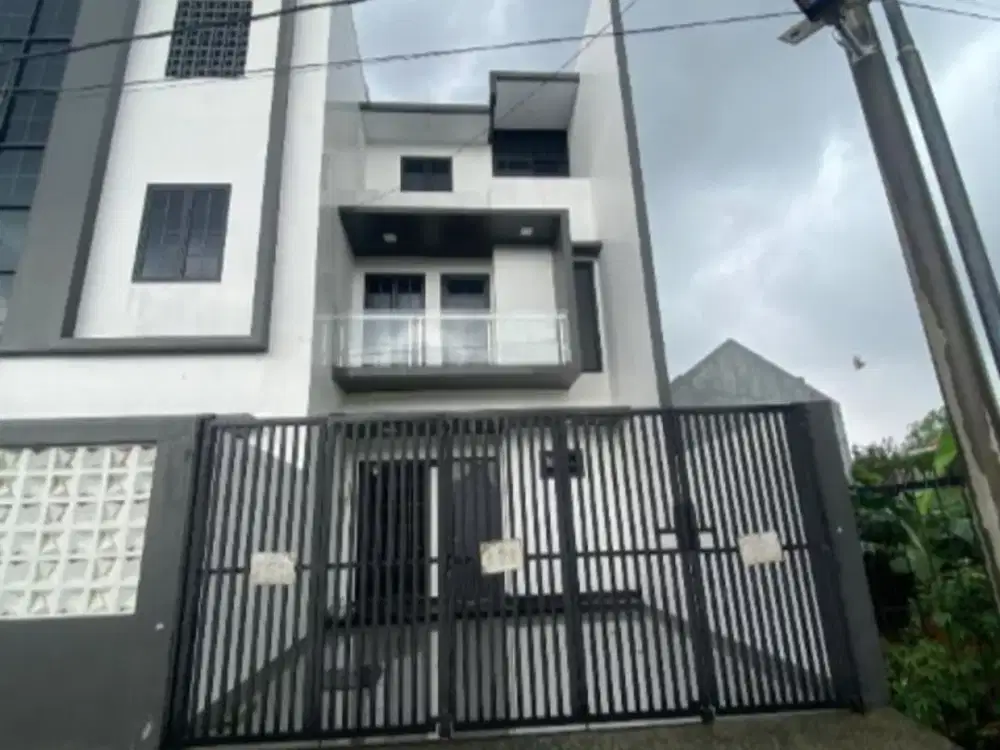 DIJUAL CEPAT RUMAH DI TAMAN SURYA 5
