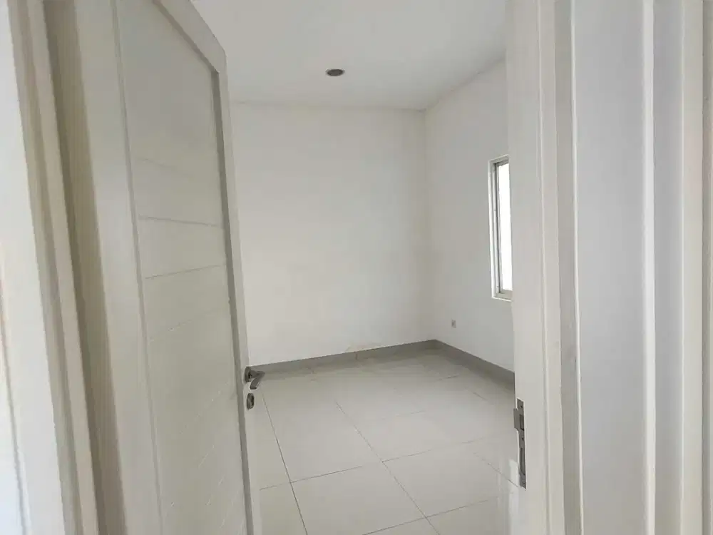 DISEWAKAN CEPAT RUMAH GOLF LAKE (HOOK)