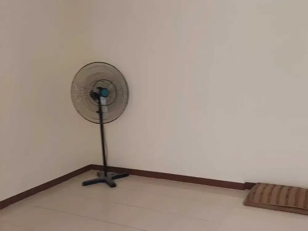 DISEWAKAN CEPAT RUMAH DI GREEN COURT