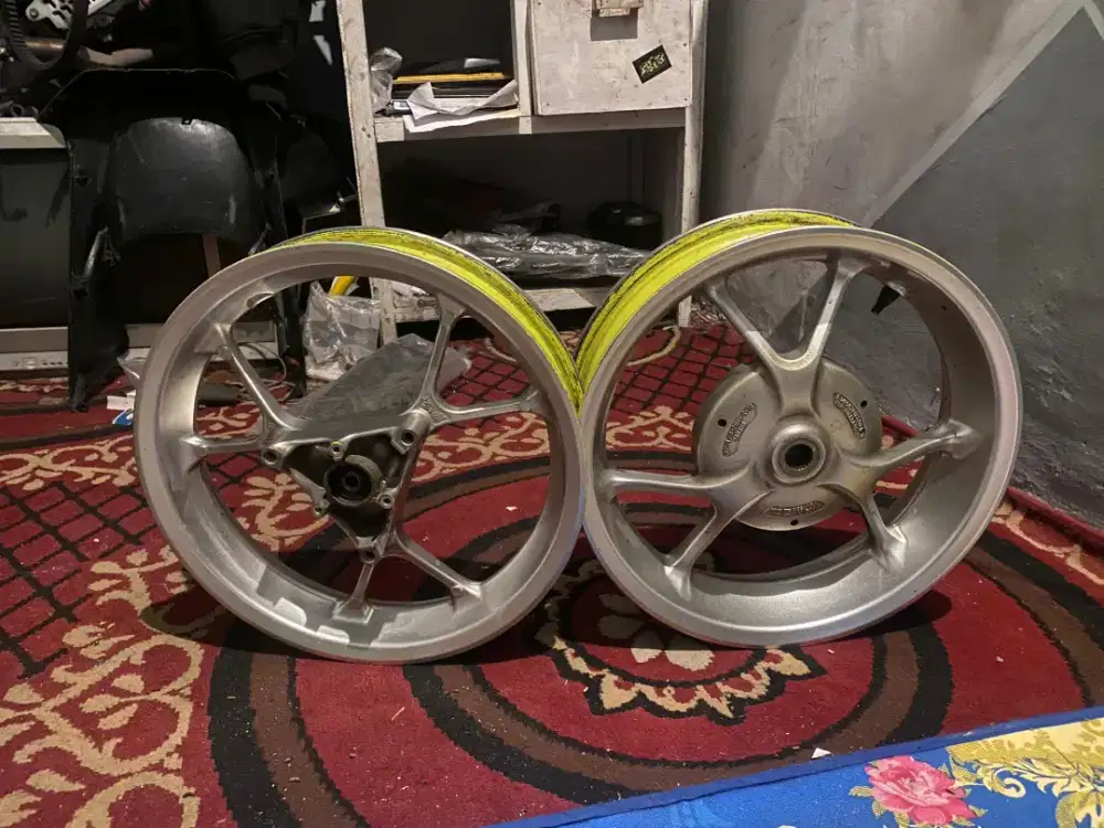 Velg Aerox New R14 & Sparepart Lain