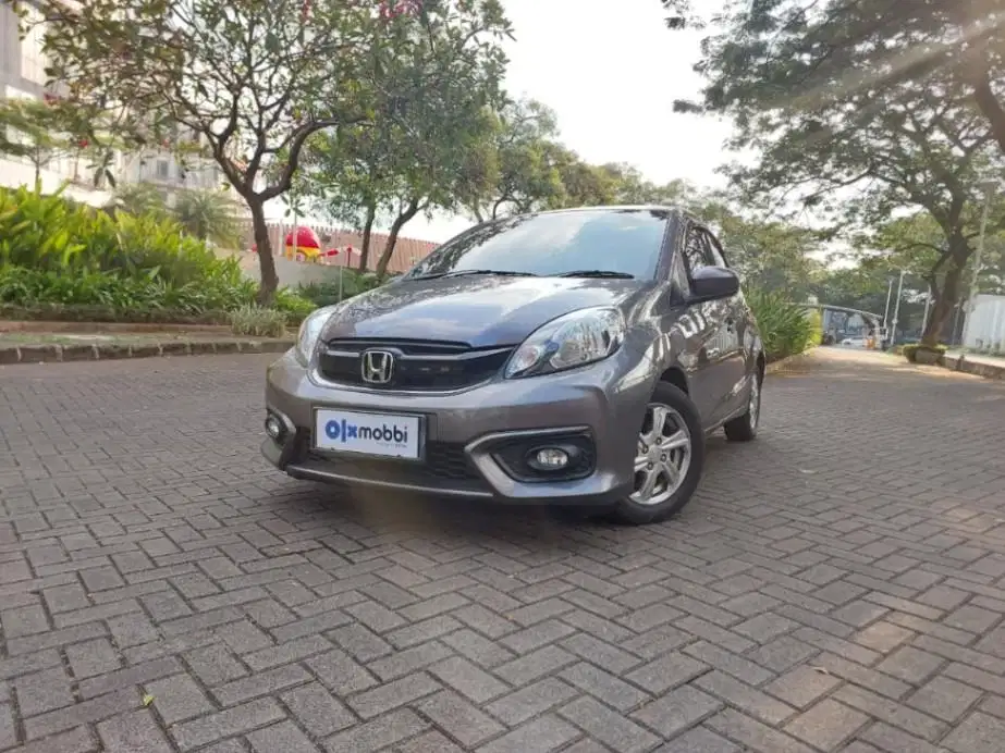 DP RENDAH Honda Brio 1.2 E Bensin-AT 2017 WYL