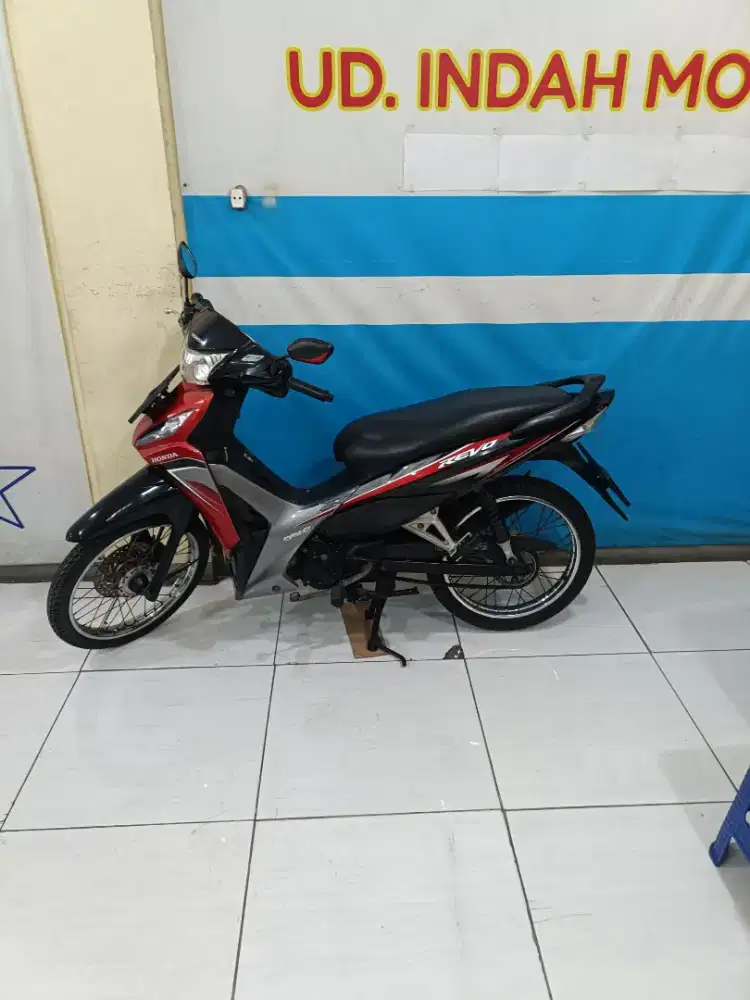 HONDA REVO INJEKSI 2014 TIDAK BISA KREDIT TAHUN TUA KM LOW ISTIMEWA