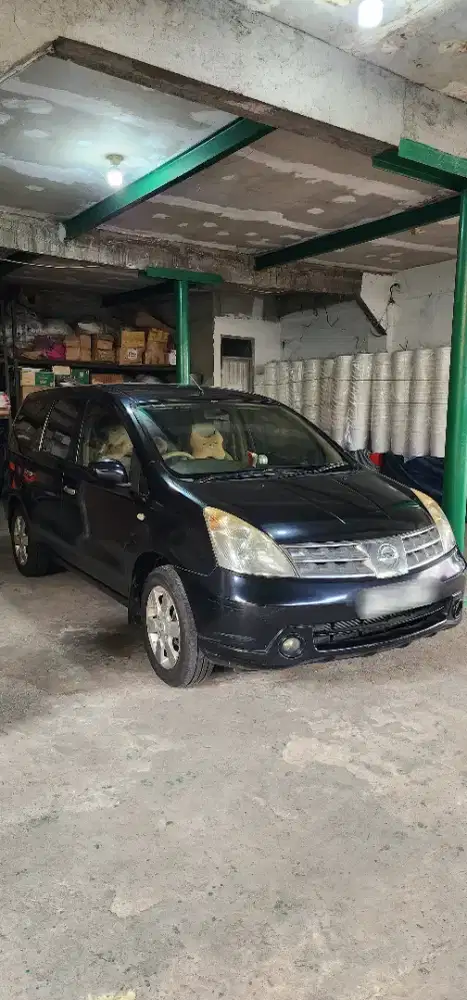 Nissan Grand Livina 1.8 XV MT