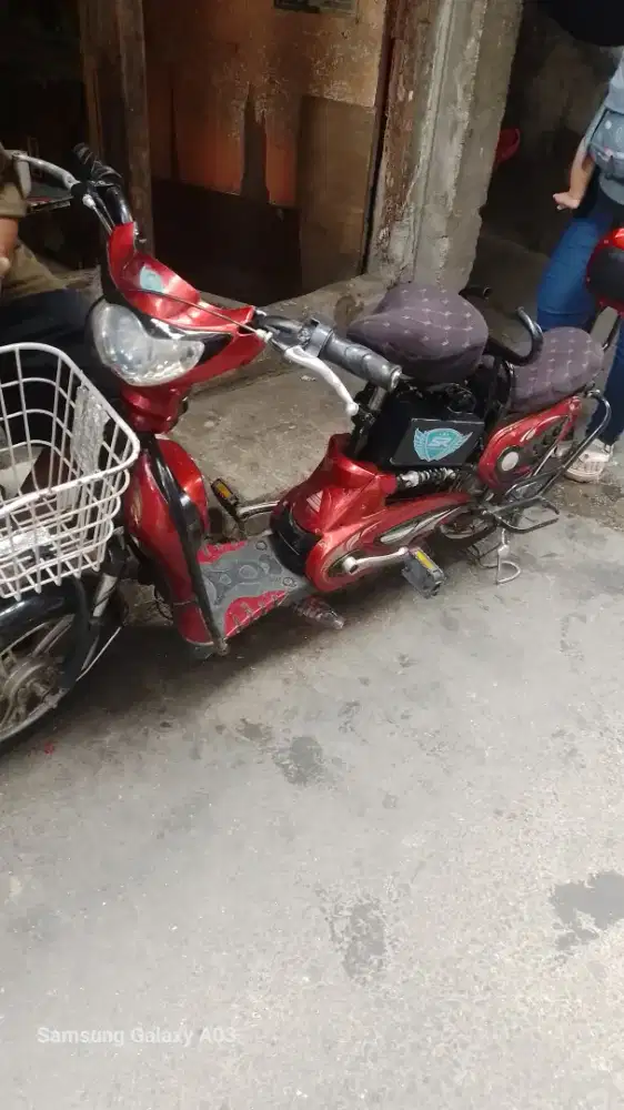 Yo bosku sepeda listrik nya