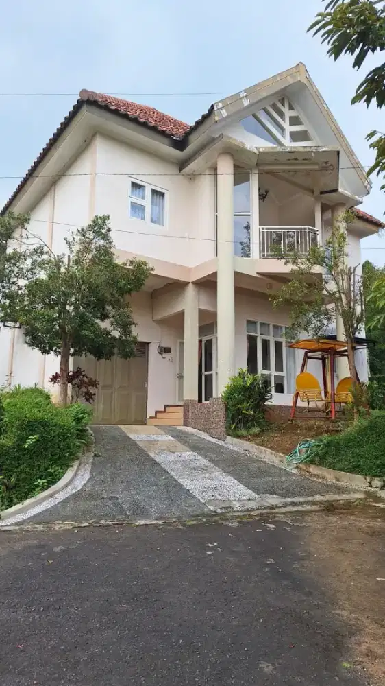 DIJUAL CEPAT VILLA DEKAT GRAND TRAWAS