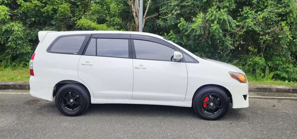 Toyota Kijang Innova 2012 Diesel
