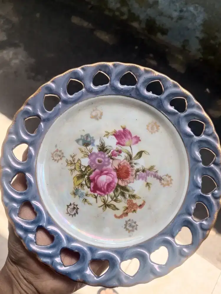 Piring Antik Japan Original 
Era: 1950-1960an Usia 60+ tahun