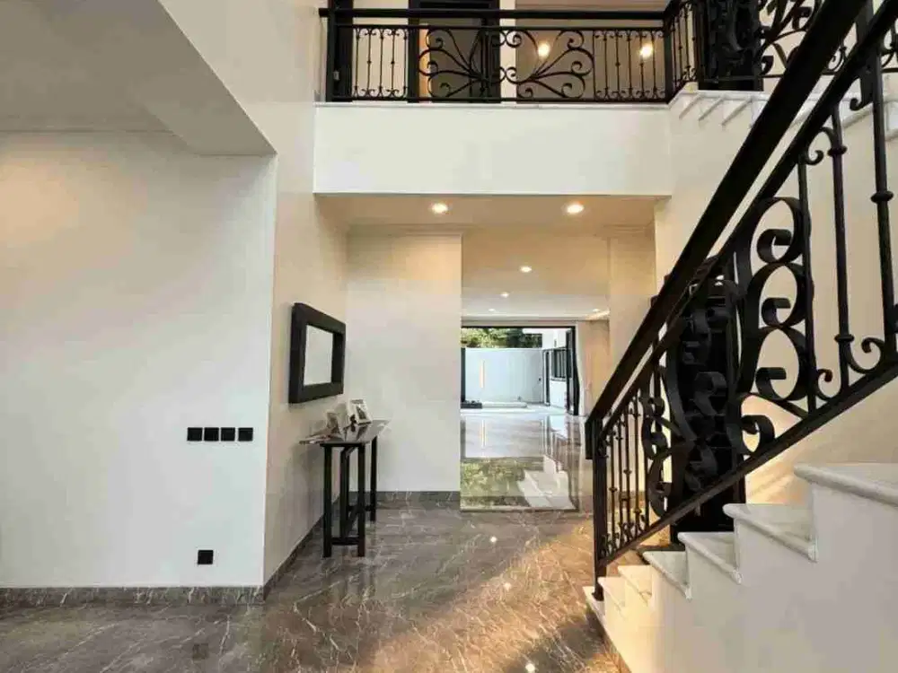 Dijual Rumah Fontainebleau Golf Residence Bsd City Tangerang