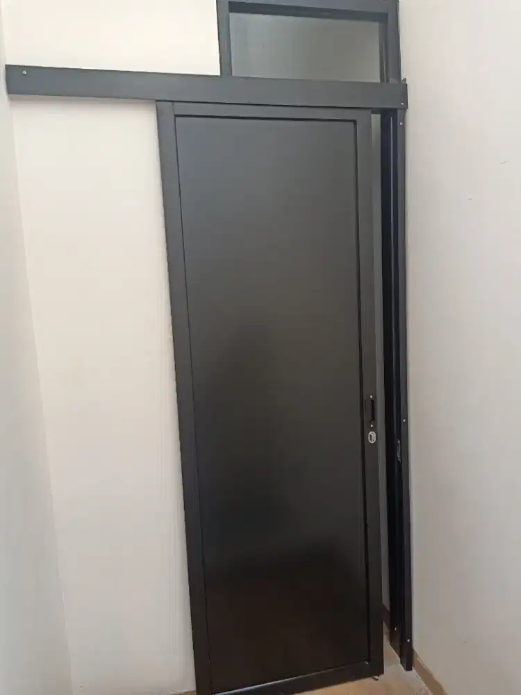 Pintu kusen kamar mandi almunium