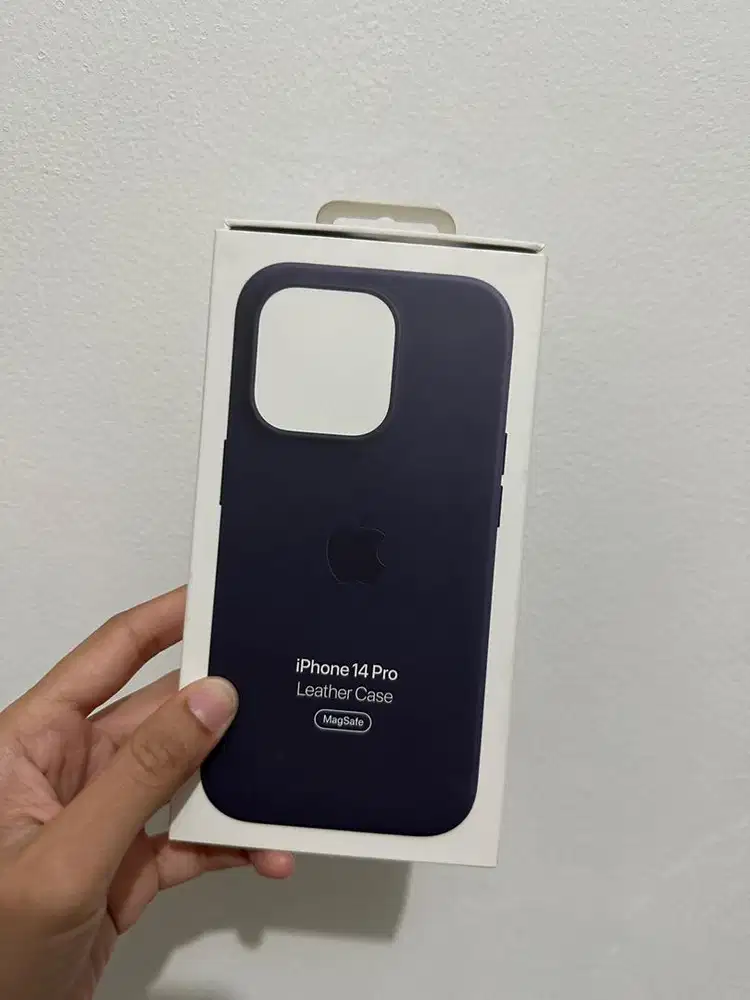 Apple Leather Case warna ink iPhone 14 pro