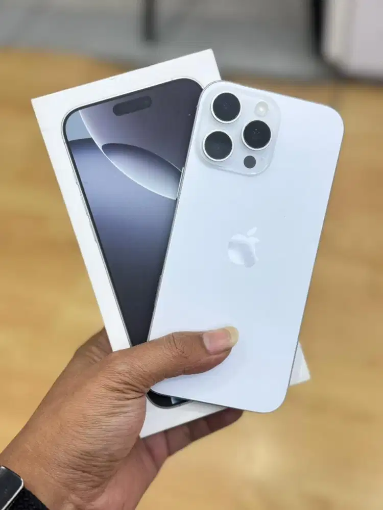 Iphone 16 Promax 1TB Silver Second resmi ibox Garansi on bh 96% cc 262