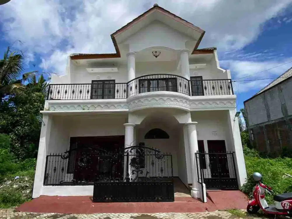 Dijual Rumah Cantik Modern Klasik di Buring Wonokoyo Malang