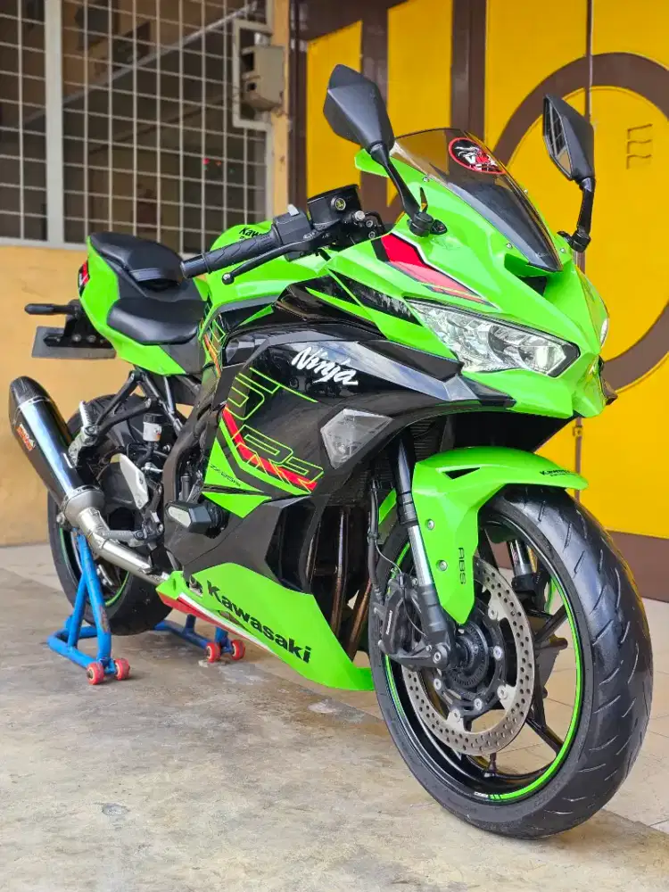 Kawasaki ZX25R / ZX 25R / ZX25RR ABS KQS 2023, Green Premium Tech.