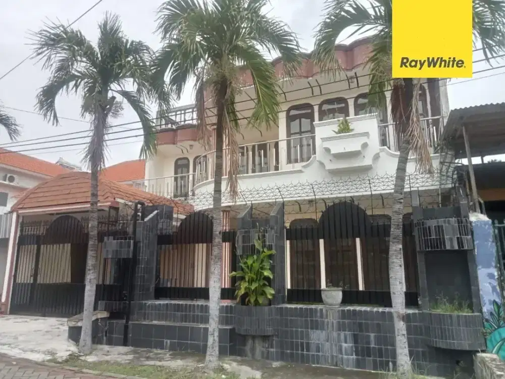 Disewakan Rumah 2 lantai di Jalan Ogan Darmo Surabaya Pusat