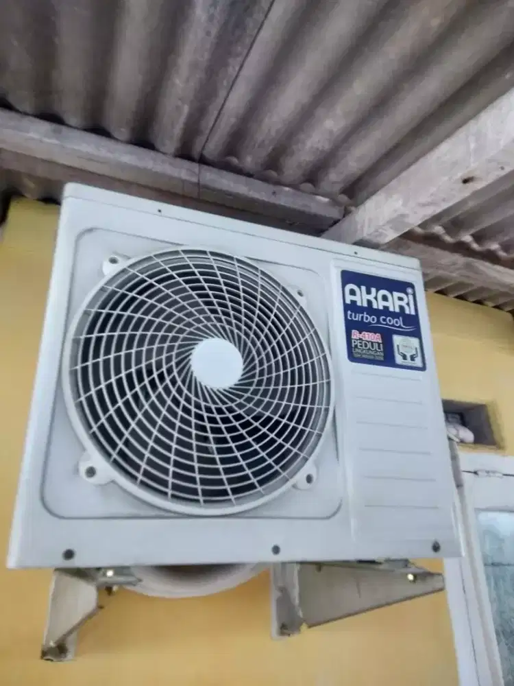 Di jual AC Akari 1pk kondisi normal jaya