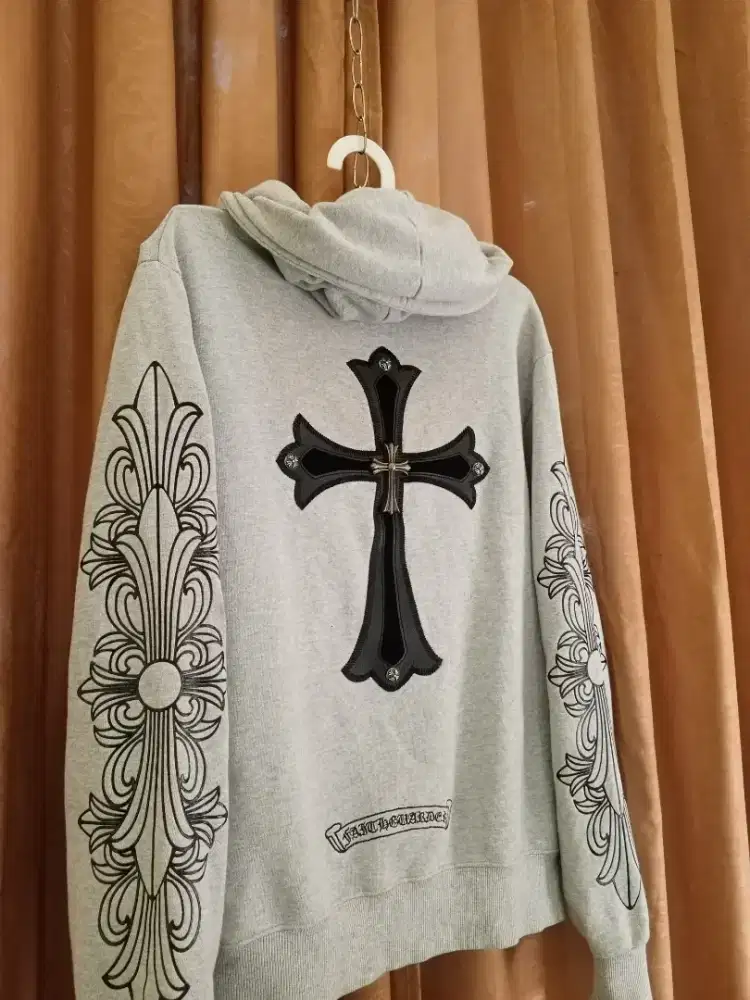 Jaket salib besi unik