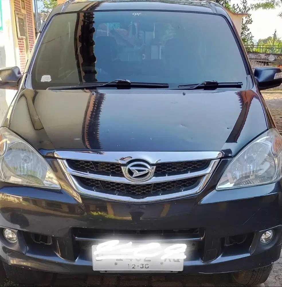 Xenia Deluxe 2010 MT