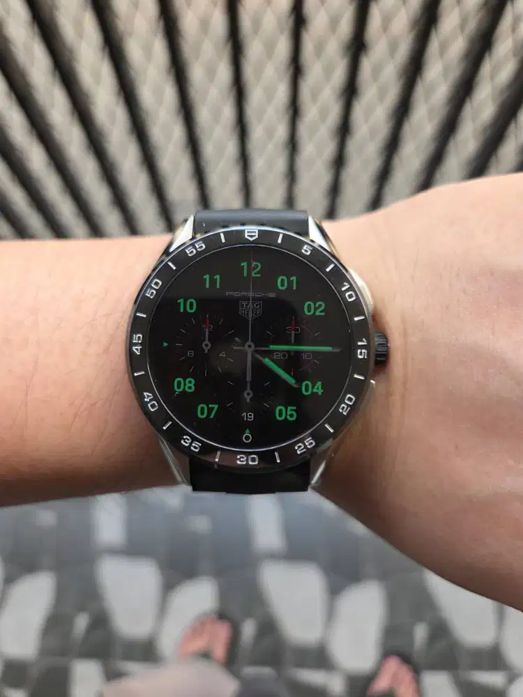 TAG Heuer Connected Calibre E4 smartwatch Digital Dial Quartz