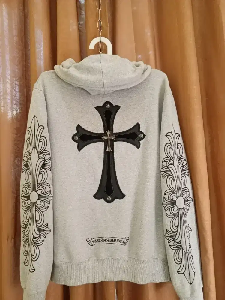 Jaket salib besi unik