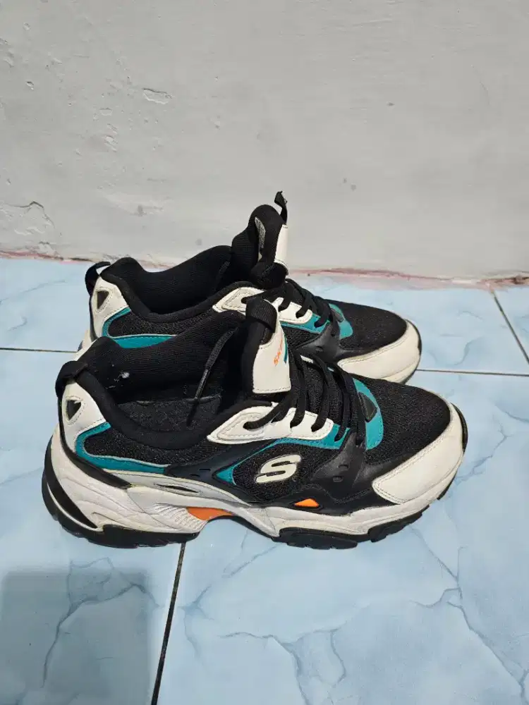 Dijual sepatu sketcher stamina v2 running