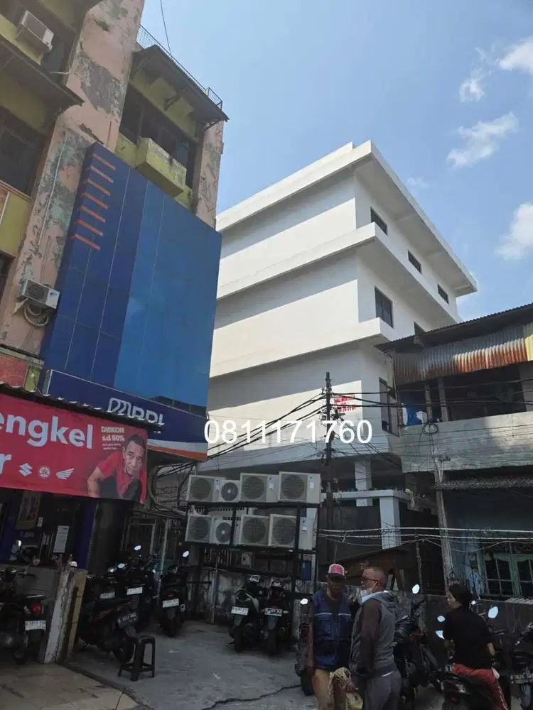 Disewakan Bangunan cocok untuk mes karyawan, pabrik kecil, kantor