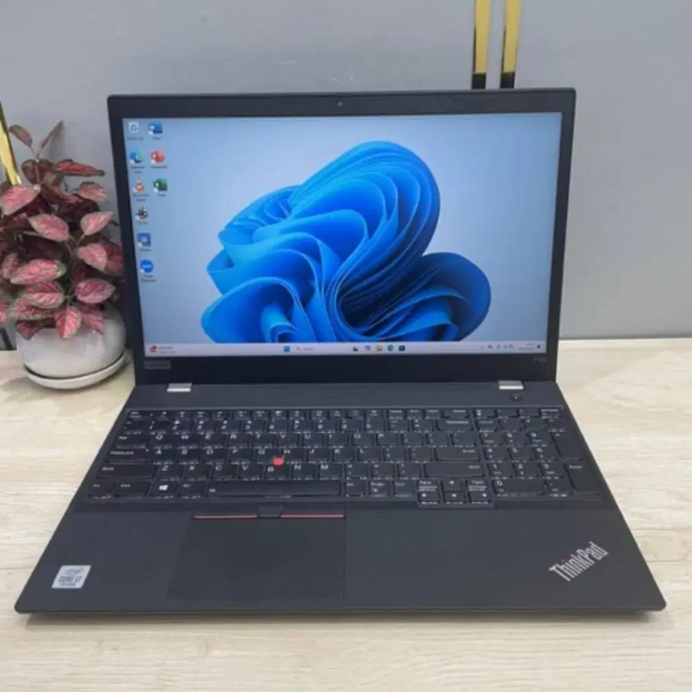 LAPTOP LENOVO THINKPAD P15 CORE i7 GEN 11 VGA BERGARANSI DL-ETM