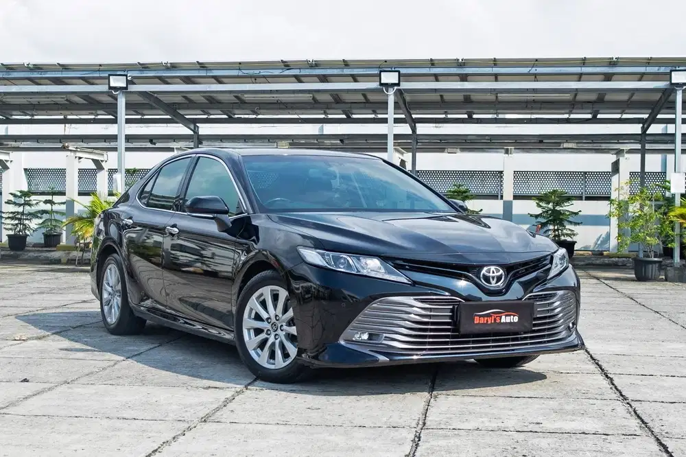 Low Km Toyota Camry 2.5 V 2019 Facelift New Model