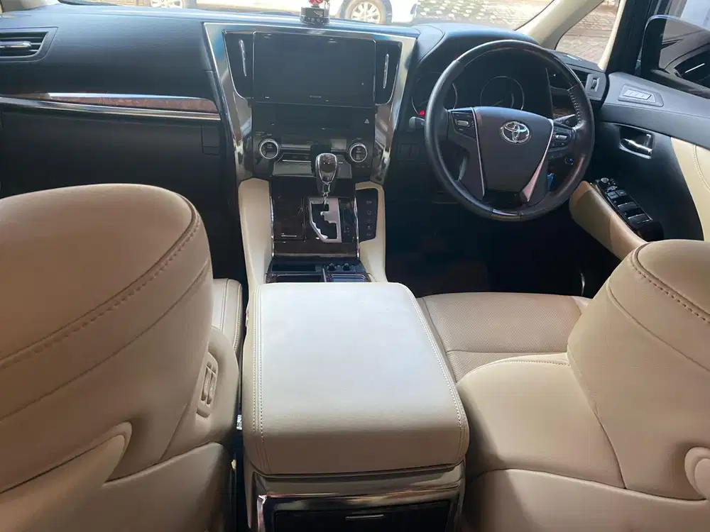 Toyota Alphard 2023 Bensin