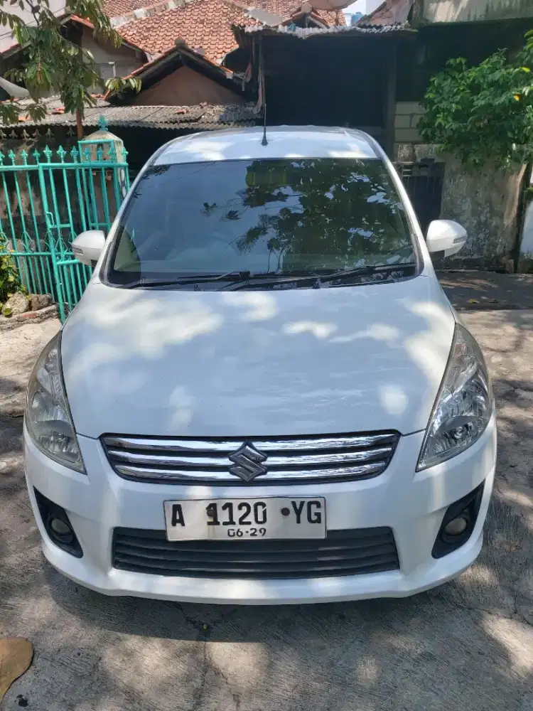 Suzuki Ertiga GX th.2014 Matic Putih Pavorite