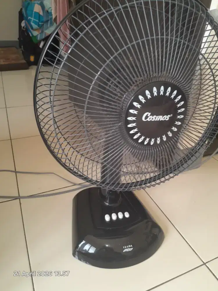 Kipas meja dan dinding belum sebulan
