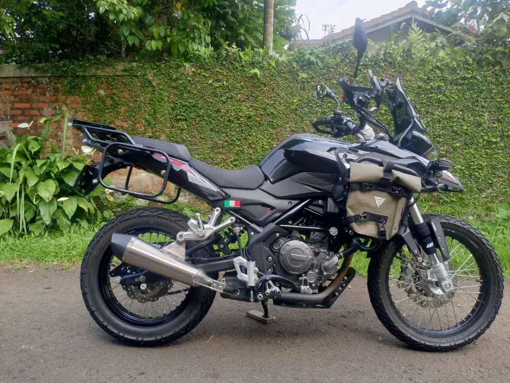 Benelli TRK 251 2023