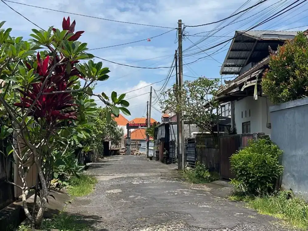 TANAH BONUS BANGUNAN 1 LANTAI DI JL RAYA ABIANBASE DALUNG