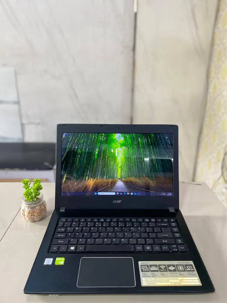 Acer Aspire E5-476G i7-8550U RAM 4GB SSD 256GB MX150 Mulus Siap Pakai