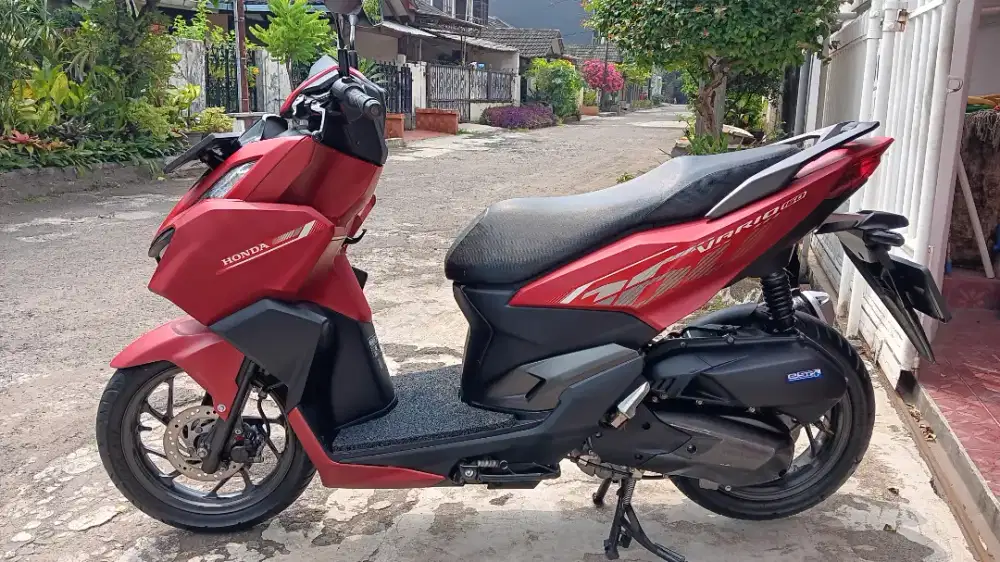 Honda Vario 160 Body Mulus Mesin Standar Pajak On