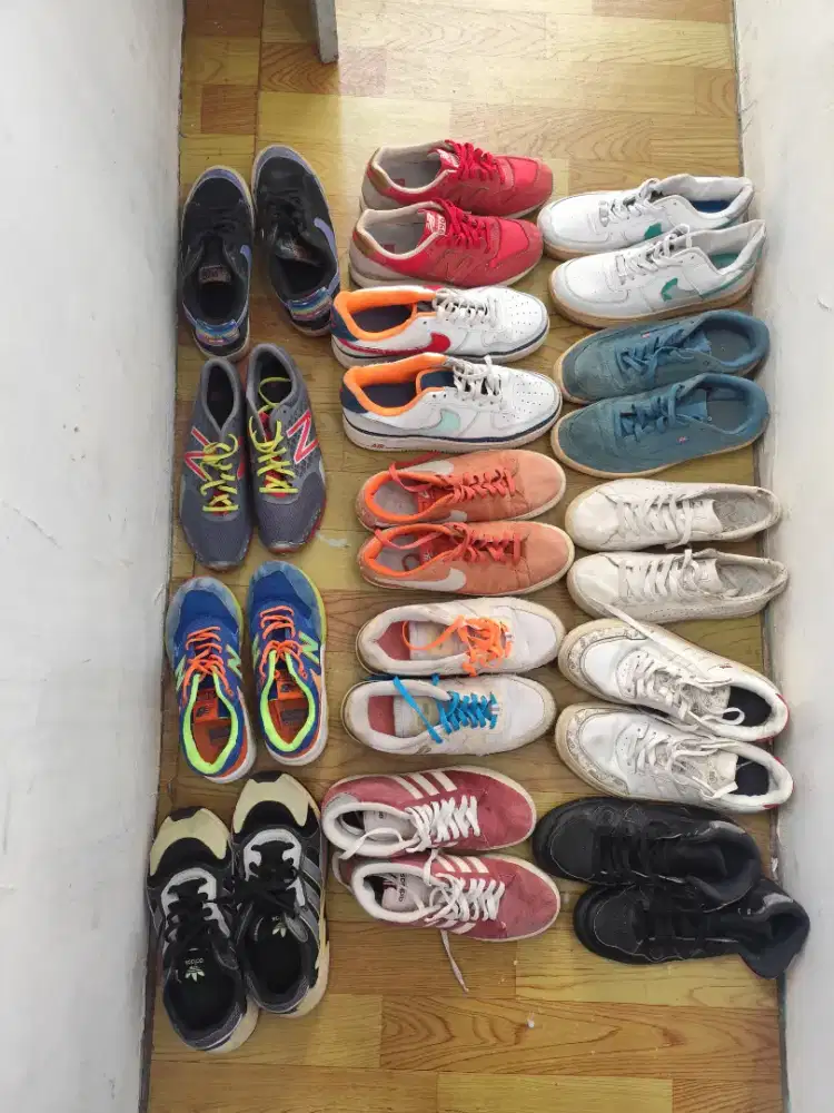 Jual borongan sepatu second